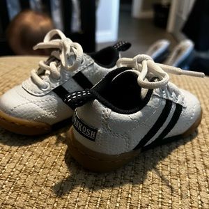 Leather Baby Golf Shoes Tennis Shoes White Black Stripe | Oshkosh Brand New